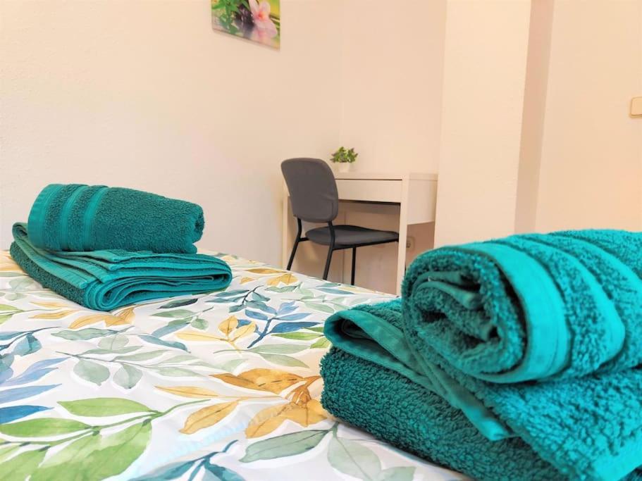 Apartamentos Turisticos Seviro Madrid Bagian luar foto